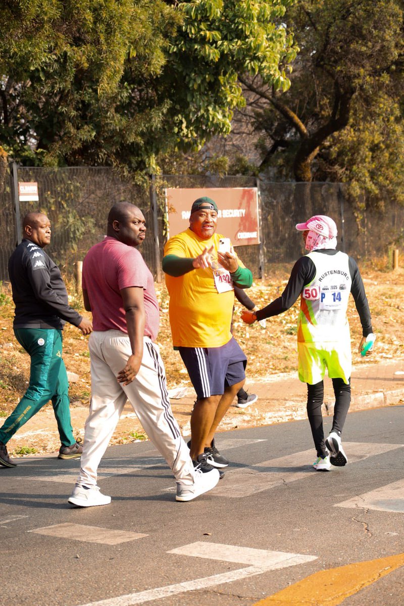 visiontactical's tweet image. 🎤 “You guys rock, Vision Tactical!” – Gayton McKenzie @GaytonMcK
Spotted enjoying the Mandela Walk & Run, the minister of @SportArtsCultur took a moment to give a shoutout to our team on the ground.
From ensuring safety to supporting every step of the event we proud to be…