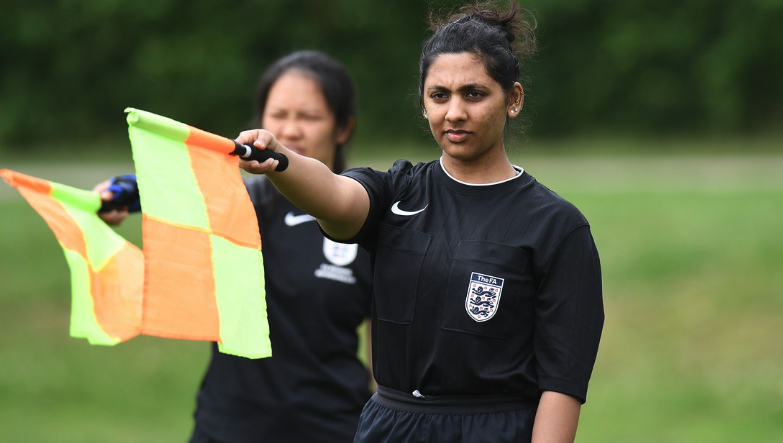 Mirror Football (@mirrorfootball) on Twitter photo English football must fix major issue or risk alienating and losing female referees
✍️|<a href="/MirrorDarren/">Darren Lewis</a>
mirror.co.uk/sport/football… English football must fix major issue or risk alienating and losing female referees
✍️|<a href="/MirrorDarren/">Darren Lewis</a>
mirror.co.uk/sport/football…