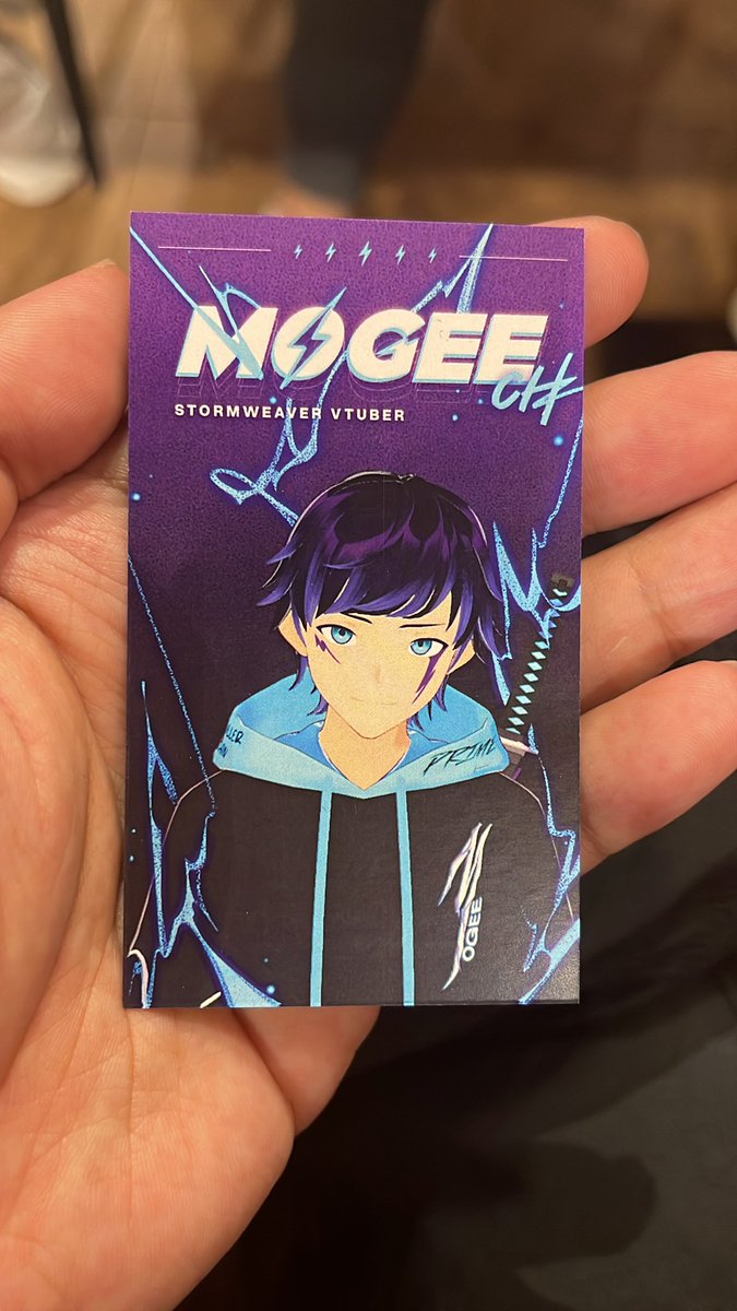 I’m gonna be at ACX today! If you bump into me feel free to say hi! I will be giving away some mogee cards 💙

Gonna be with apes and we’re wearing our jerseys so it will be pretty easy to spot us 🦍