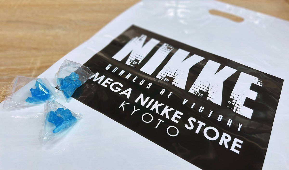MEGANIKKESTORE's tweet image. 🟣MEGA NIKKE STORE KYOTO🟣
☆商品紹介
>ZIPPOライター 各種
・エリシオン
・ピルグリム
・テトラライン
・ミシリス・インダストリー
>トレーディング商品
・DORO缶バッジ
・BURST CLLECTION 各種
すこし風が吹いてきましたね、、
おきをつけてお越しください🪭
#NIKKE #ニケ #メガニケ…