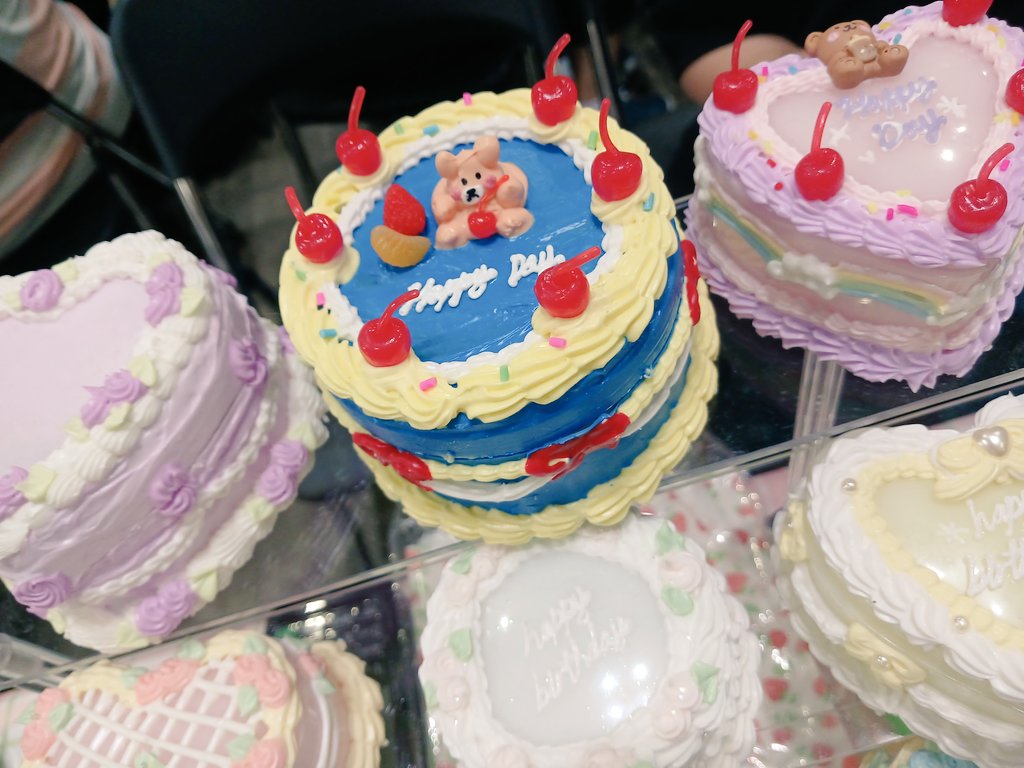 Hwe___N's tweet image. 찾아와주셔서 정말 감사합니다🥺 푸딩 보석함이 제일 많이 나간 것 같아요 다음엔 더 많은 수량 준비해올게요!