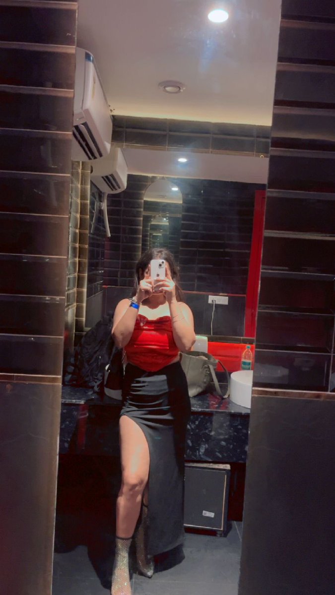 Fin_Aanya's tweet image. Interact if you want me to I-Iunt you down and make you my little sl@ve.