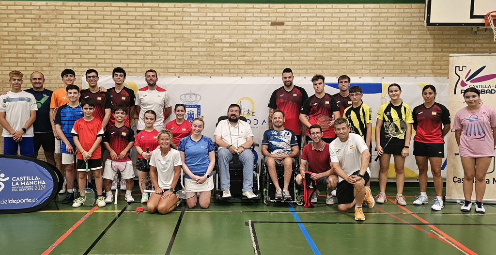 🏸“Parabadminton, chicos y chicas de baja estatura, otros con afectación en miembros superiores o inferiores” . Sin embargo el alcalde aseguró, tal y como se lo dijo a ellos que les ve “sin etiquetas, simplemente como deportistas”.