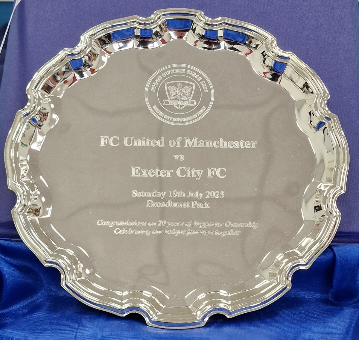 Exeter City FC (@officialecfc) on Twitter photo 📝 <a href="/FCUnitedMcr/">FC United of Manchester 🟥⬜⬛</a> - Thank you for welcoming us to Broadhurst Park today, for what promises to be a very special afternoon of football as we celebrate fan ownership 🤝
To mark FC United’s anniversary, we’re delighted to present you with this commemorative silver salver.
Read more 📝 <a href="/FCUnitedMcr/">FC United of Manchester 🟥⬜⬛</a> - Thank you for welcoming us to Broadhurst Park today, for what promises to be a very special afternoon of football as we celebrate fan ownership 🤝
To mark FC United’s anniversary, we’re delighted to present you with this commemorative silver salver.
Read more