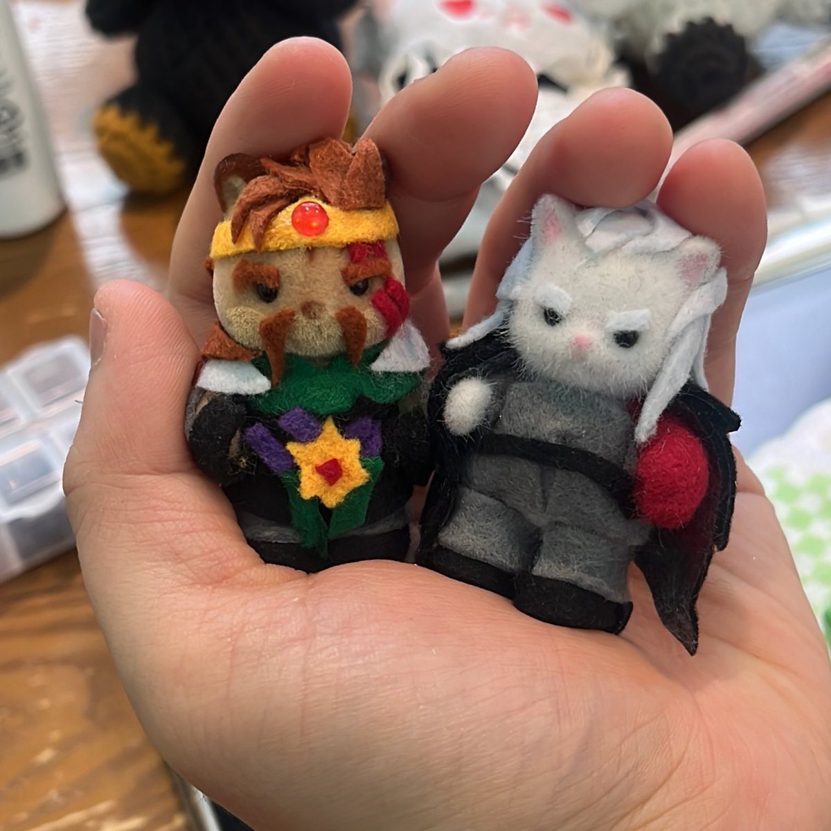 다이소 펠트지로 실바니안 최애 만들기😎