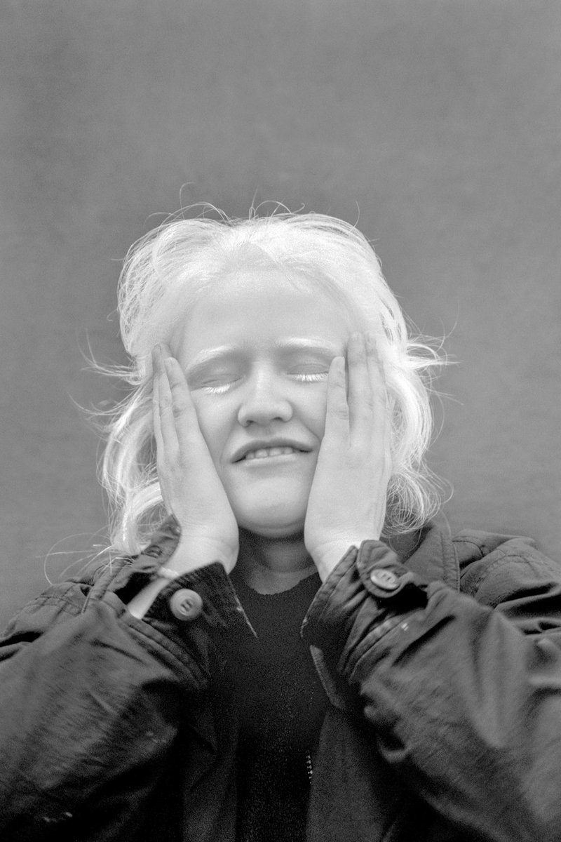 📸 Paz Errázuriz: Dare to Look opens at MK Gallery, the first UK solo show by iconic Chilean photographer Paz Errázuriz 🇨🇱

Image: Paz Errázuriz, Blindness I (2003) from the series Ceguera [Blindness] Colecciones Fundación MAPFRE © Paz Errázuriz

#PhotographyExhibition