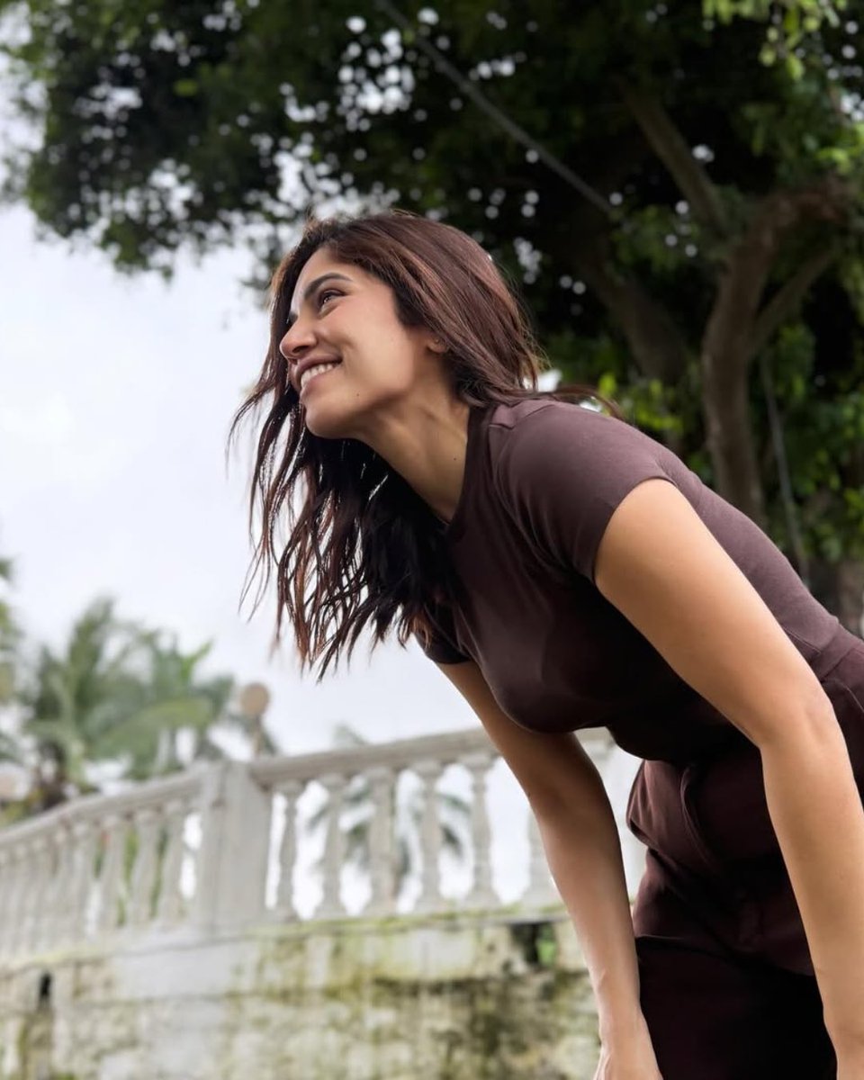 HELLO! India (@hellomagindia) on Twitter photo In an exclusive chat with #HELLOIndia, #BhumiPednekar opened up about the wellness rituals that keep her grounded: hellomagazine.in/health-fitness… #HELLOMagazine <a href="/bhumipednekar/">bhumi pednekar</a> In an exclusive chat with #HELLOIndia, #BhumiPednekar opened up about the wellness rituals that keep her grounded: hellomagazine.in/health-fitness… #HELLOMagazine <a href="/bhumipednekar/">bhumi pednekar</a>