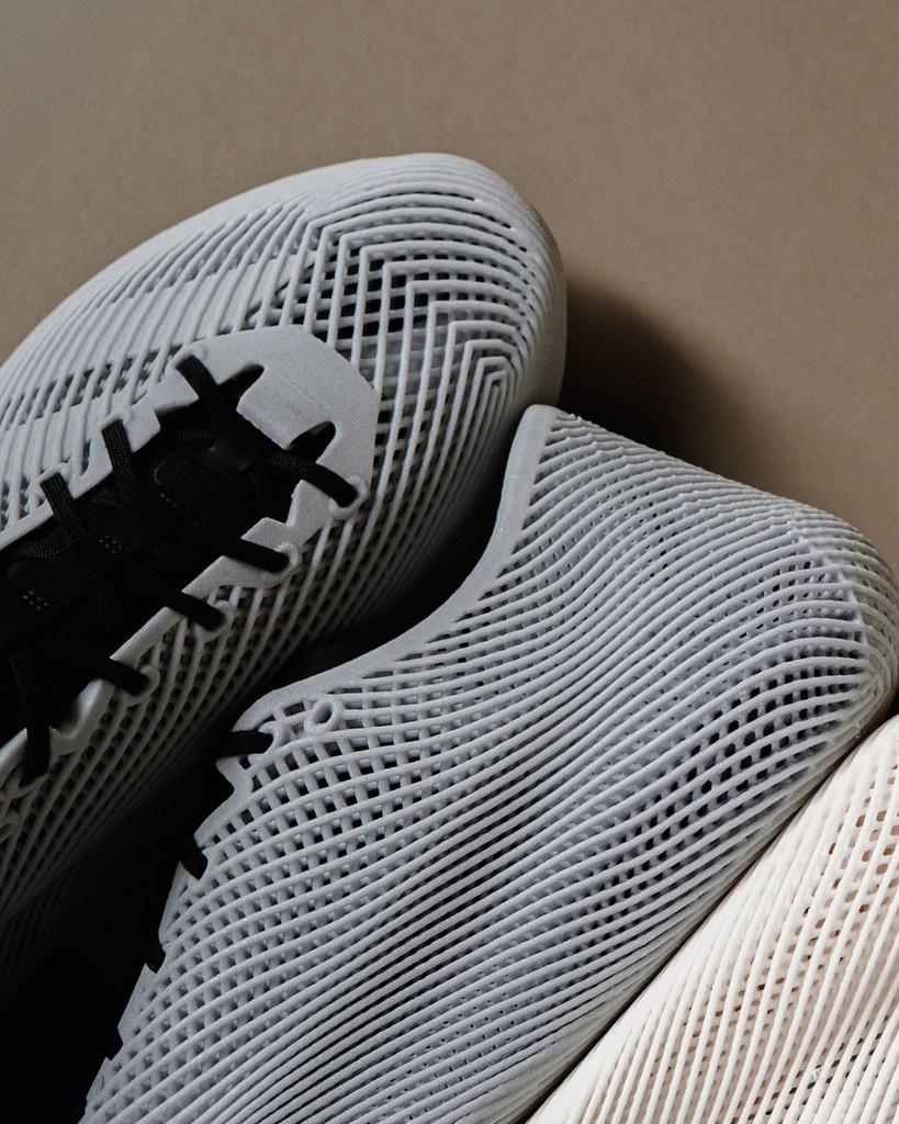 AFEWSTORE's tweet image. SHOP LINK ➡️ l8r.it/ChOf

Inspired by architectural grids, built for all-day breathability. The adidas CLIMACOOL Laced wraps your foot in 360° airflow and effortless comfort — no distractions, just performance.

#CLIMACOOL #adidasOriginals #StayCool #StreetStyle