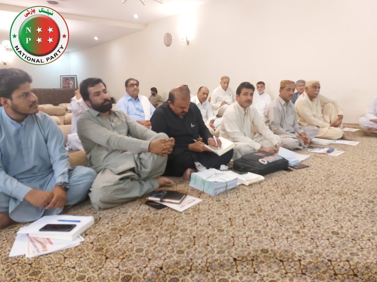 NationalParty_'s tweet photo. کوئٹہ: پارٹی کے دو روزہ سینٹرل کمیٹی اجلاس میں مرکزی سیکریٹری رپورٹس پیش کیئے جارہے ہے، اجلاس میں پارٹی مرکزی کابینہ، اراکین سینٹرل کمیٹی، پارلیمانی اراکین، صوبائی وحدت صدور اور چئیرمین بی ایس او پجار موجود ہیں۔ https://t.co/oRe3A42kHF
