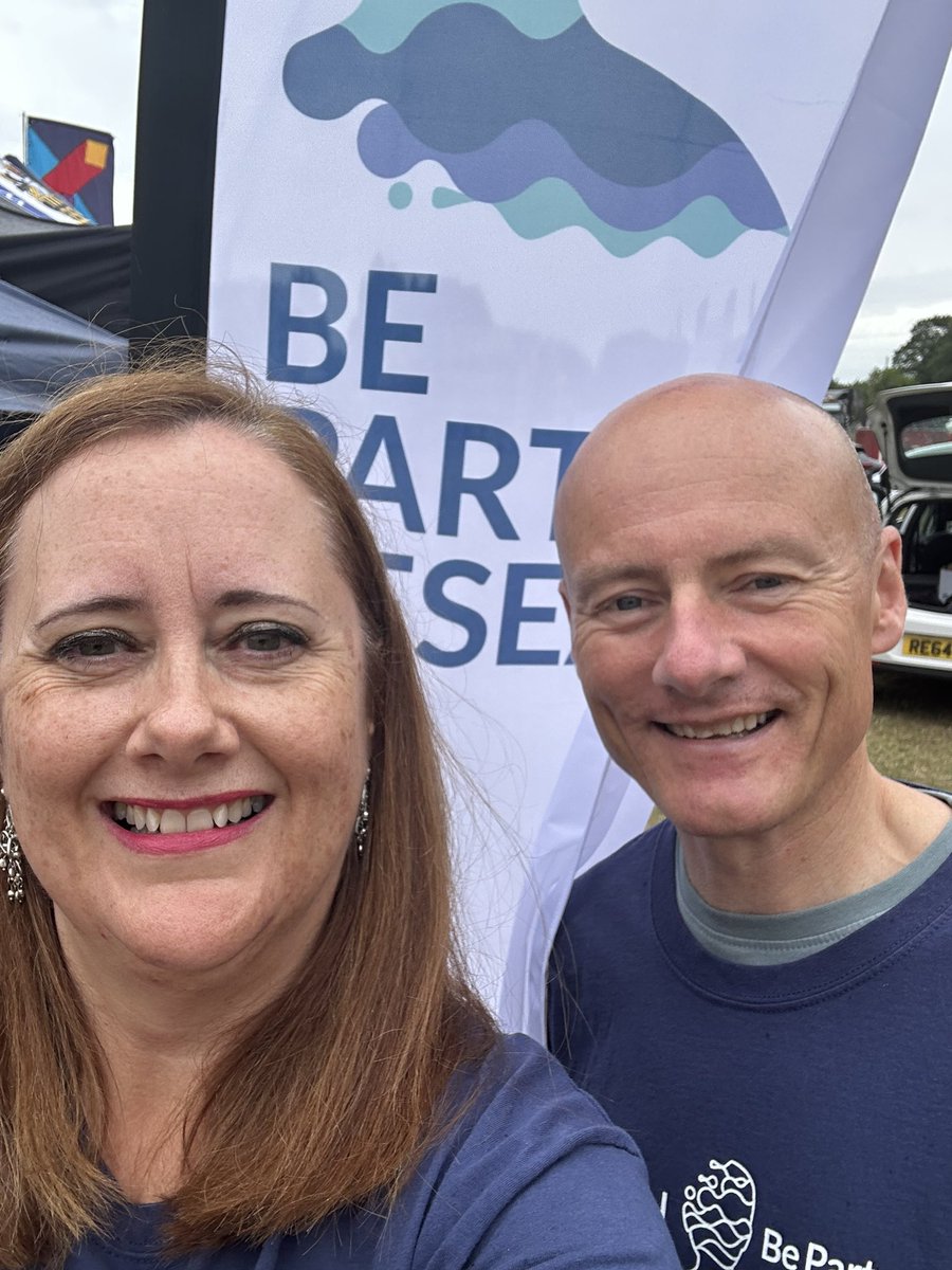 NIHRrdn's tweet image. We’re all set up @BirminghamMela and ready to tell the crowds about how to #BePartOfResearch. Don’t let the rain put you off! ☔️