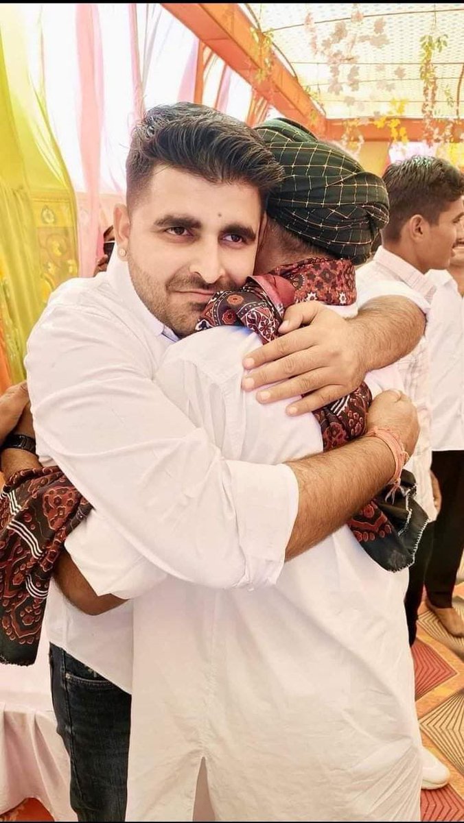 परवाह करने वाले ढूंढिए,
इस्तेमाल करने वाले तो खुद आपको ढूंढ लेंगे 

#सावधान_जैसाण 
#जैसाण_एक_परिवार