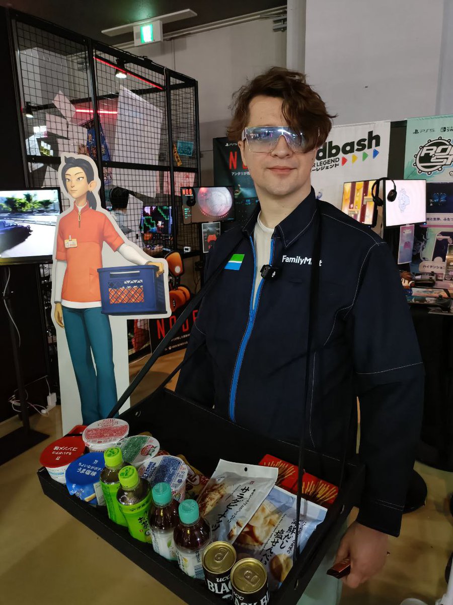 Our booth is getting a lot of attention today, and we absolutely love it! 🌸
A big thank you to everyone who came by to say hello!~