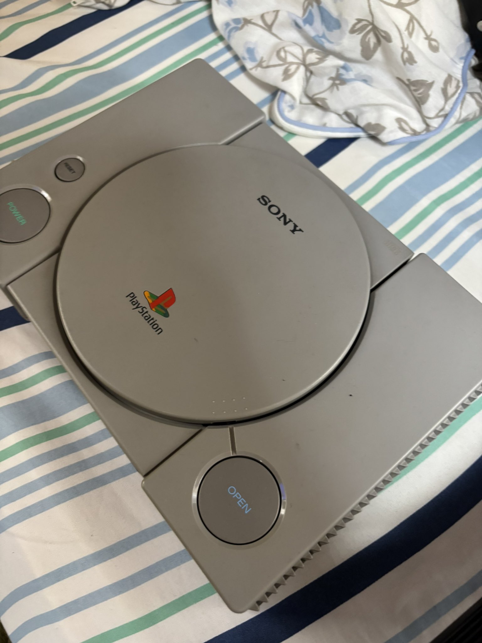 64bit on X: 