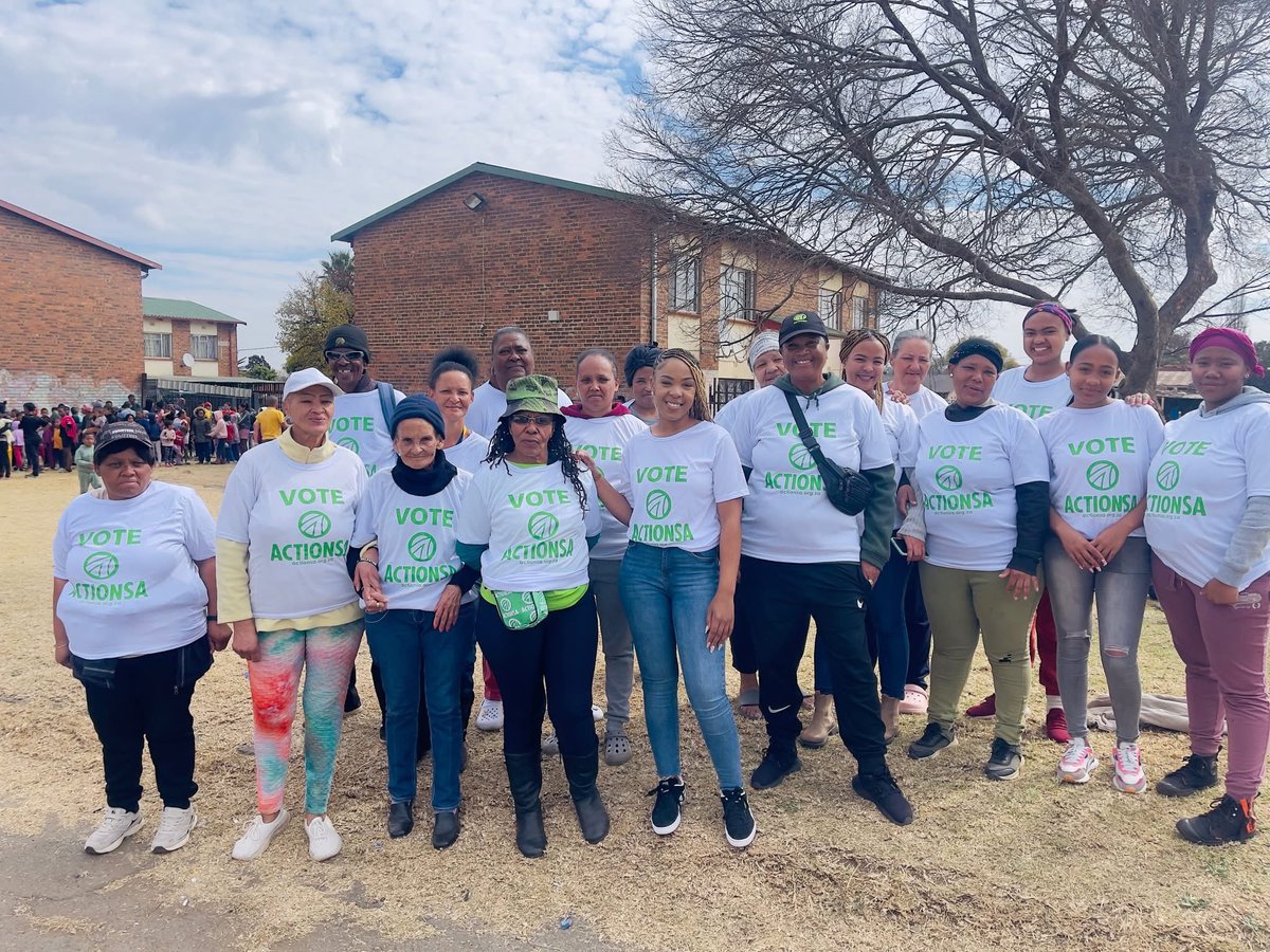 DereleenJ's tweet image. ActionSA Ward 18 proudly stands with the Marlene Frankfort Foundation deiven by a shared commitment to uplifting communities and sparking meaningful change. This heartfelt support is led alongside the Ward Branch Chairperson and members embodying the spirit of unity and purpose.