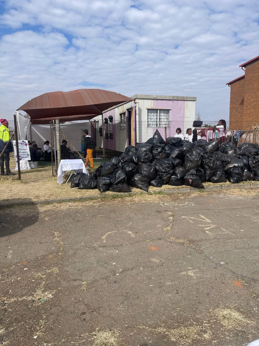 DereleenJ's tweet image. ActionSA Ward 18 proudly stands with the Marlene Frankfort Foundation deiven by a shared commitment to uplifting communities and sparking meaningful change. This heartfelt support is led alongside the Ward Branch Chairperson and members embodying the spirit of unity and purpose.