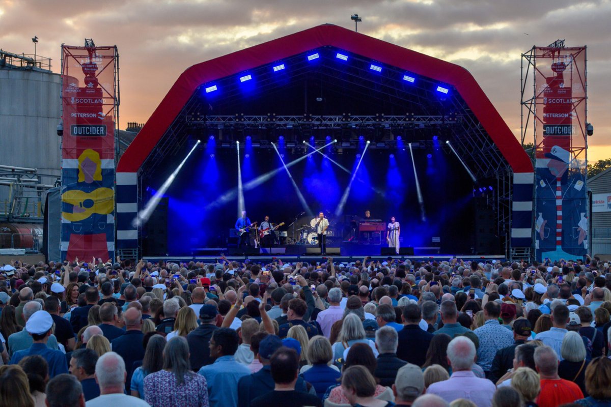 🚌Free buses
 
🎟️ Use the Tall Ships bus promo - today's code is TS25-MAST
 
🏃‍♂️ A limited number of tickets are available each day, so take advantage before they are gone!
 
Keep up with all the latest updates on our live blog: eu1.hubs.ly/H0lSldy0