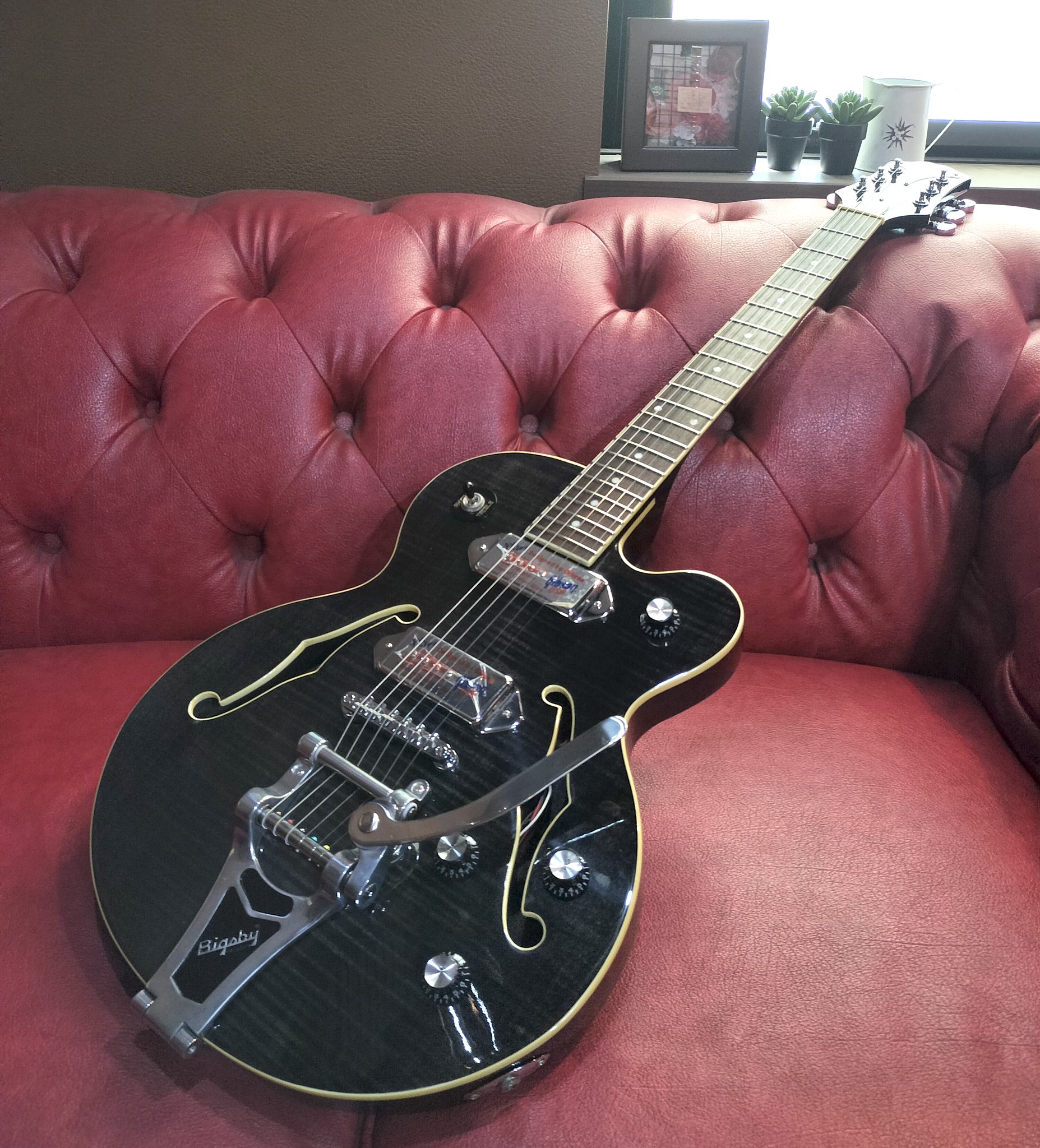 Epiphone wildkat TB /Bigsby GROVERペグ Epiphone wildkat TB /Bigsby GROVERペグ