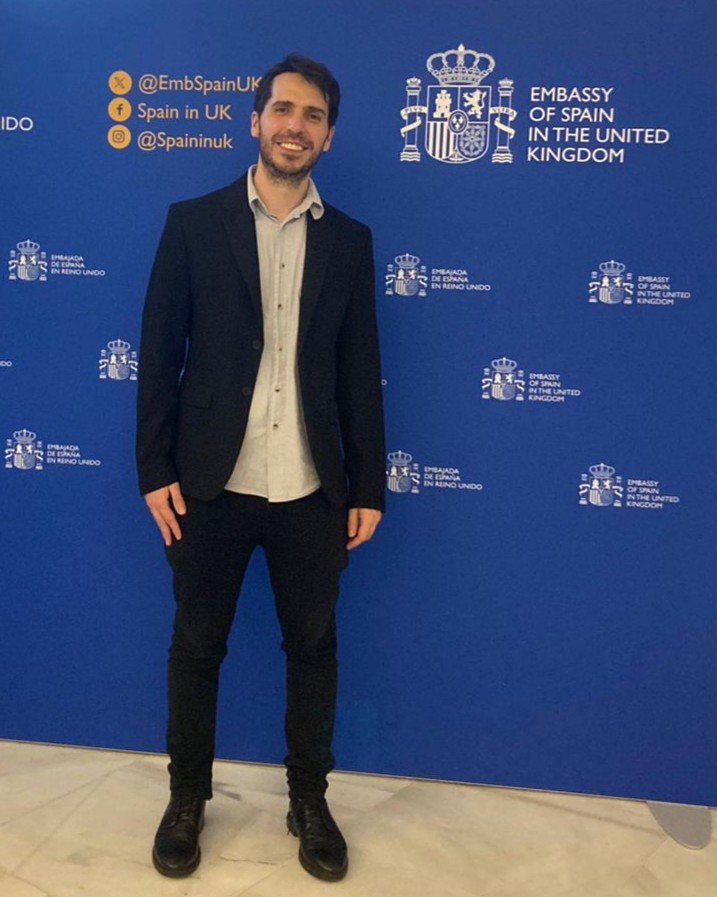 Catz_Cambridge's tweet image. Olé & congratulations to Josué Brocca (Spanish & Portuguese PhD candidate) who was a finalist in the 2025 Juan Facundo Riaño Essay Competition organised by @EmbSpainUK & ARTES. Read more: exteriores.gob.es/Embajadas/lond… @MMLL_Cambridge @SpanportMMLL
📸2️⃣: Ingrid Solana