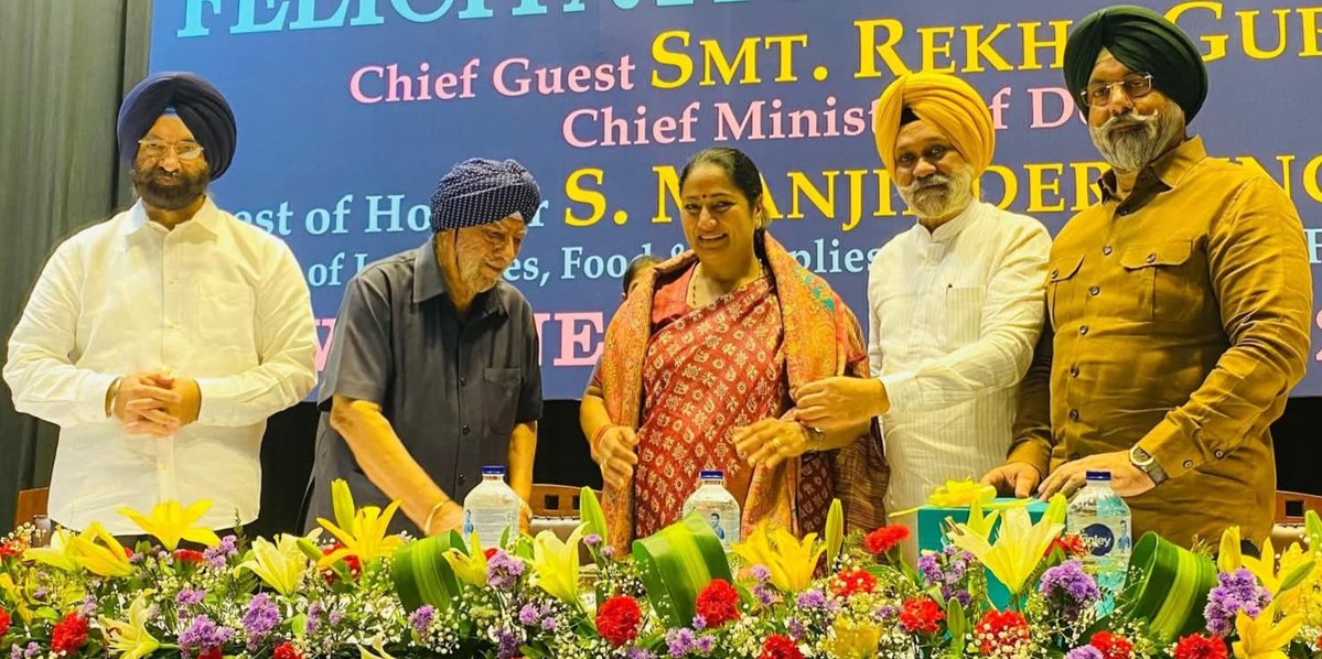 jagdipskahlon's tweet image. Wishing Hon’ble Chief Minister of Delhi, Smt. @gupta_rekha Ji, a very happy and prosperous birthday. May Waheguru ji bless you with good health, and renewed strength to lead #Delhi to even greater heights..