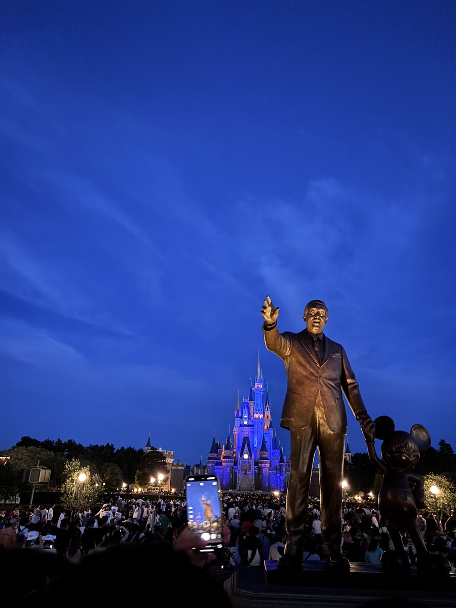 ppppp_20yo's tweet photo. 昨日は初子連れディズニー🏰🩵🫧
有名所は全部乗れたし
暑さ対策もバッチリで行ったから
割と快適に過ごせたよー！！！
楽しかった🌹流石夢の国！
また行きたいなあ！！！ https://t.co/fI0nz4zSeg