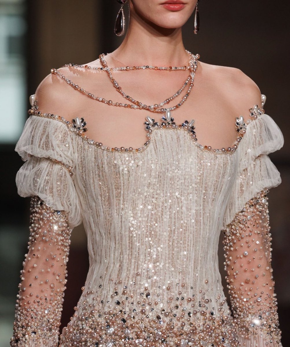 badestoutfit's tweet photo. georges hobeika fw25 couture details https://t.co/D9OZAEhqvz