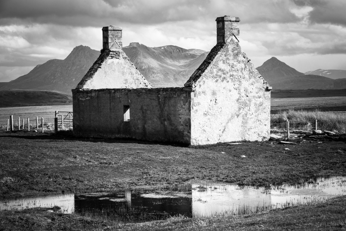 DamianShields1's tweet image. Moine House and Ben Loyal, Sutherland #Scotland #Sutherland #KyleofTongue damianshields.com