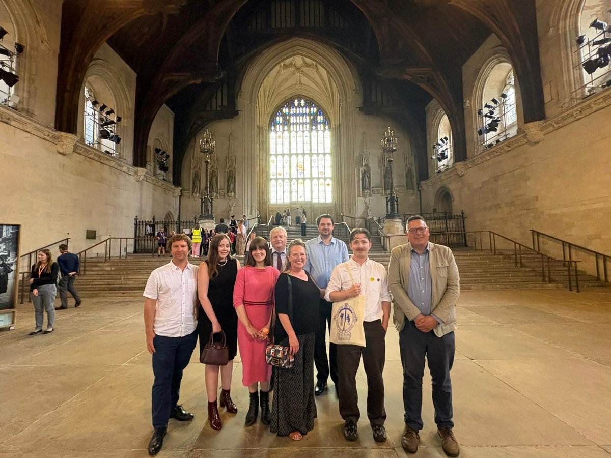 EquityUK's tweet image. 📣Equity in Parliament
Equity's Variety Organiser, Nick Keegan, was in Parliament this week to meet with Kirsty McNeill MP and Alex Norris MP as part of a delegation that included representatives from social clubs across the UK.
We're calling for better support, legislation…