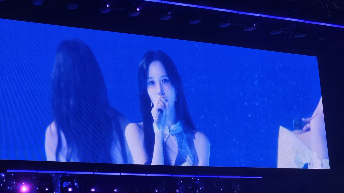 BlessingLHJ's tweet photo. 스크린에 미모가 안담겨요 https://t.co/mnsd3w6qFX