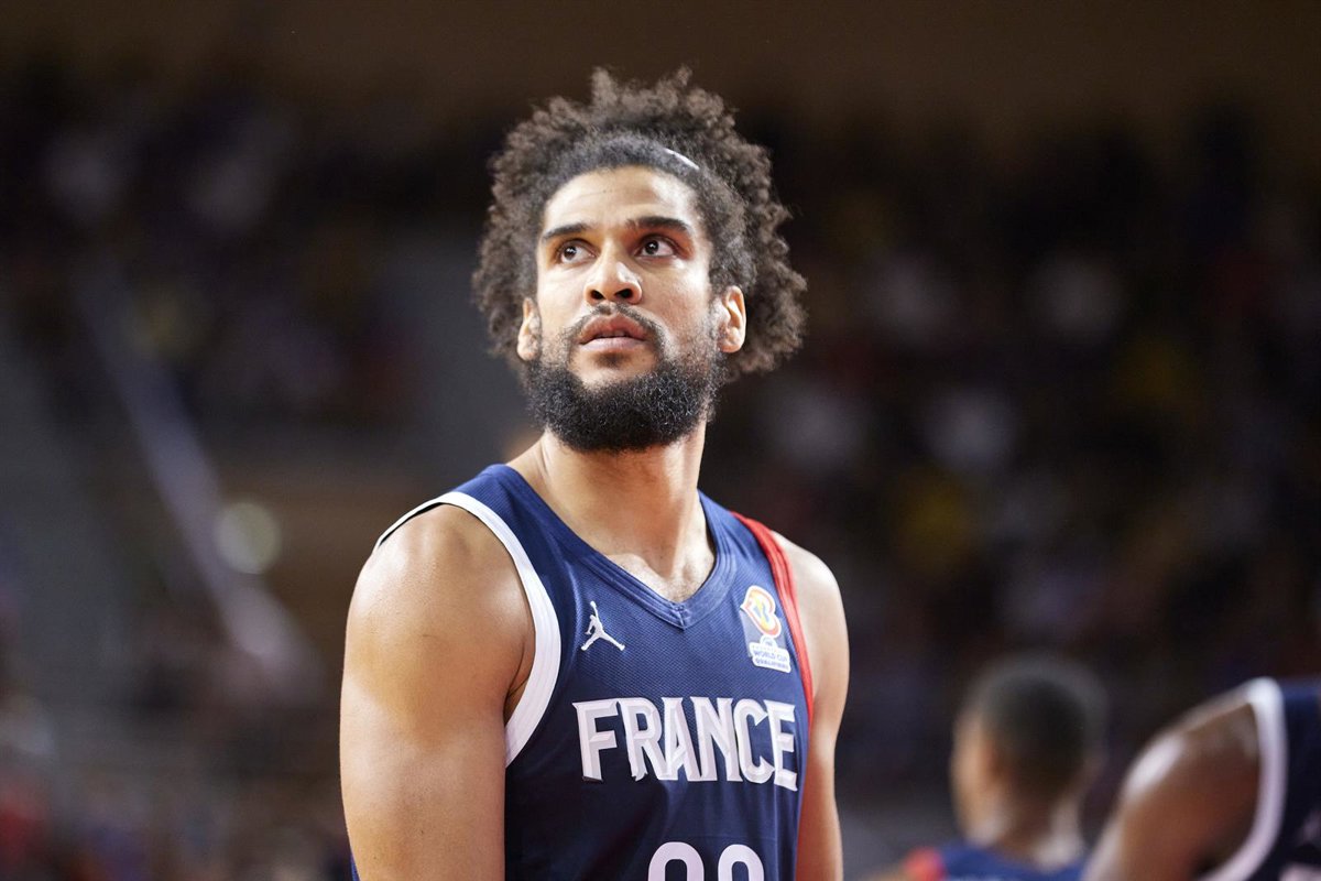 GranCanariaCB's tweet image. 🗣 Louis Labeyrie: "Volver a España es volver a donde me siento bien".
▪ El ala-pívot francés ya habla como jugador amarillo, y se muestra ilusionado por coincidir de nuevo con Albicy y Tobey en el vestuario grancanario.
➡ cbgrancanaria.net/news/louis-lab…