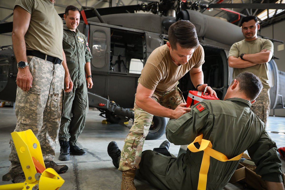 USEmbassyTirana's tweet image. New Jersey National Guard aircraft maintainers and aircrew were here this week working with Albanian Air Forces to maintain aircraft and prepare for search and rescue missions. They’re using the same Black Hawk helicopter that saved lives during Hurricane Sandy rescue operations…