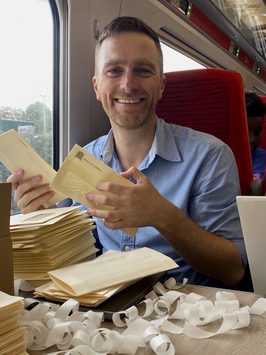 Matt_VickersMP's tweet image. ✉️ 🚂 Busy journey on the way back home from London this week!
(Don’t worry, I had Haribo too!)
#mobileoffice
#GettingStuffDone