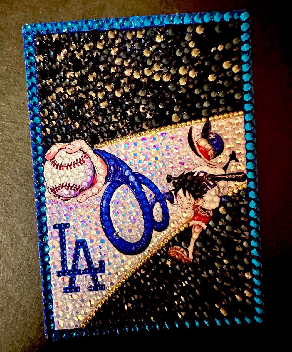 この投稿拡散してくれたら
本当にありがたいです🙌

ハチノスCUP終わりしだい
プレゼント企画も久しぶりにします！

画像の色違いバージョン🔥
楽しみにしててください🙏