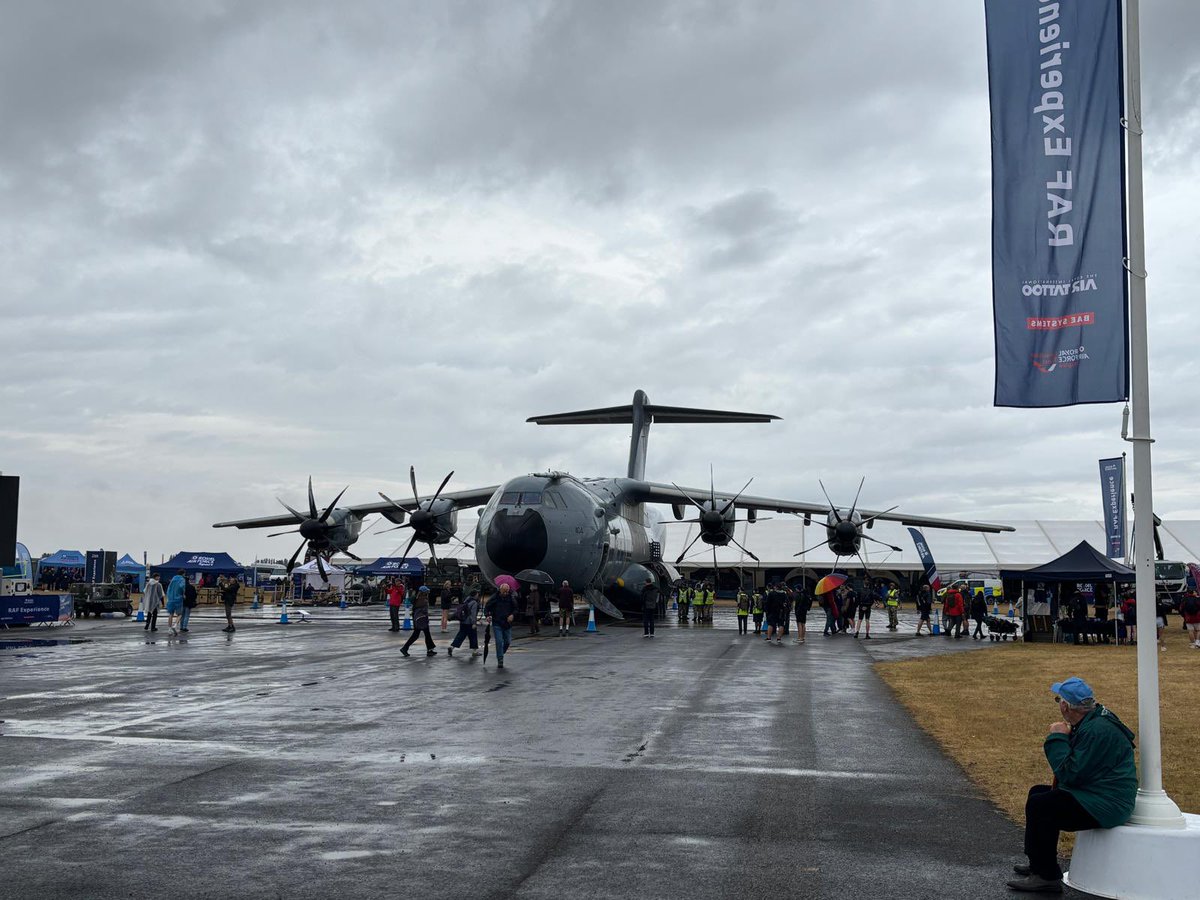 RAF Air Mobility Force (@airmobilityraf) on Twitter photo Wet start to Saturday <a href="/airtattoo/">Royal International Air Tattoo</a> but the Atlas A400M is open for everyone to come down to see! ✈️
Come say hi 👋 and meet our personnel from the Air Mobility Force
#RIAT25 🌧️ Wet start to Saturday <a href="/airtattoo/">Royal International Air Tattoo</a> but the Atlas A400M is open for everyone to come down to see! ✈️
Come say hi 👋 and meet our personnel from the Air Mobility Force
#RIAT25 🌧️