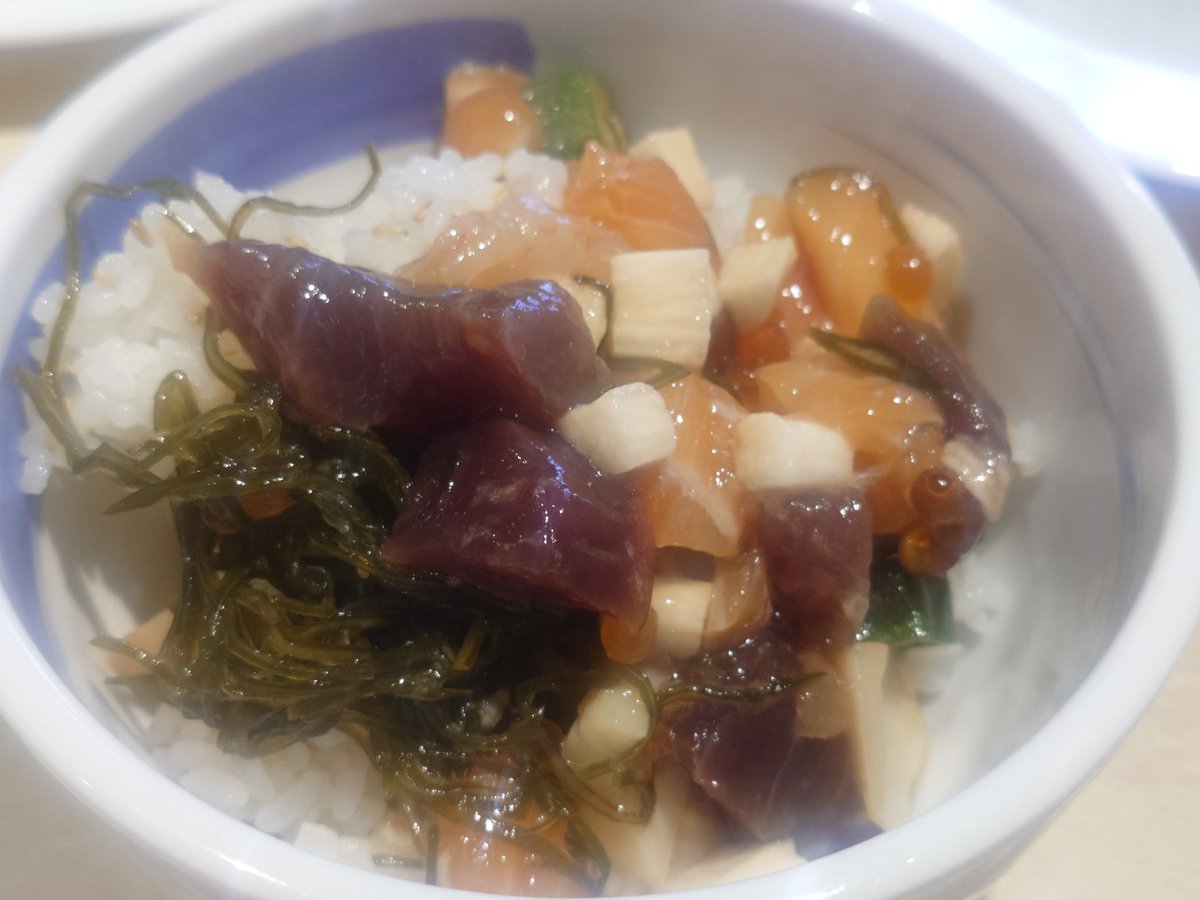 tdrblognote's tweet image. 市場まかない丼