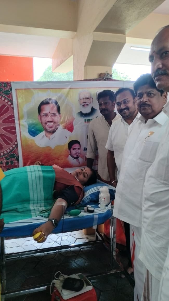 KPRamalingamMP's tweet image. இன்று ஜூலை 19 , நமது இந்து இன எழுச்சி நாயகன் சேலம் பெருங்கோட்ட பாரதியஜனதா கட்சி மேனாள் பொறுப்பாளர் ஆடிட்டர் இரமேஷ் அவர்களின் 12 வது நினைவுதினம் ,சேலத்தில் இரத்ததானமுகாம், நினைவஞ்சலி நிகழ்ச்சியில் நமது தலைவர் நயினார் நாகேந்திரன் எம்எல்ஏ கலந்து கொண்டு மிகச்சிறப்பாக நினைவஞ்சலி…