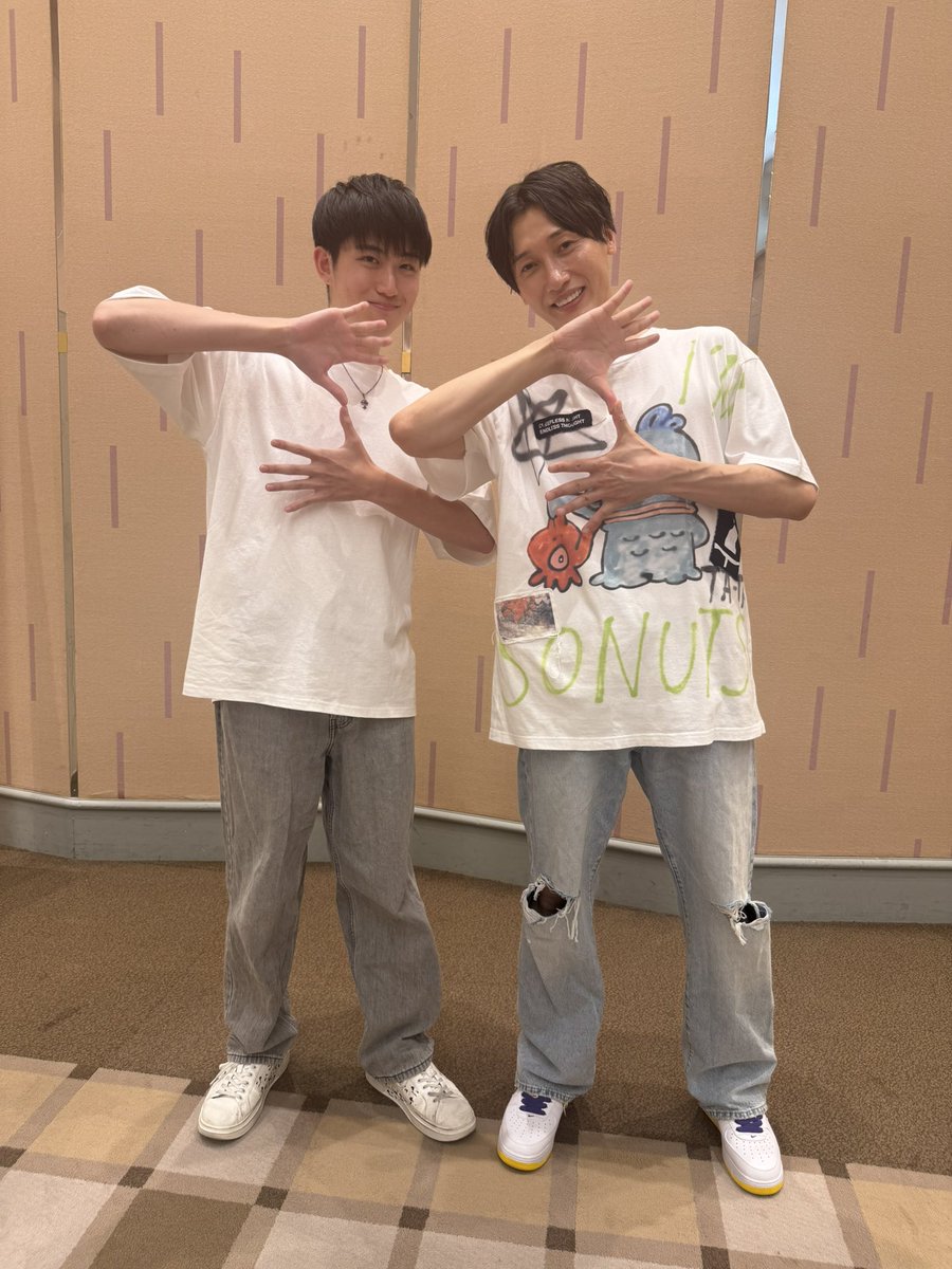 今日は新歌舞伎座で初山内さんからのツーショット会😎 #純烈 #後上翔太