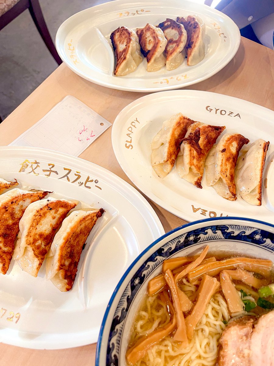 surumeikasuke's tweet image. 久しぶりにラーメン美味しいと思った
塩ラーメンでした🍜🥟