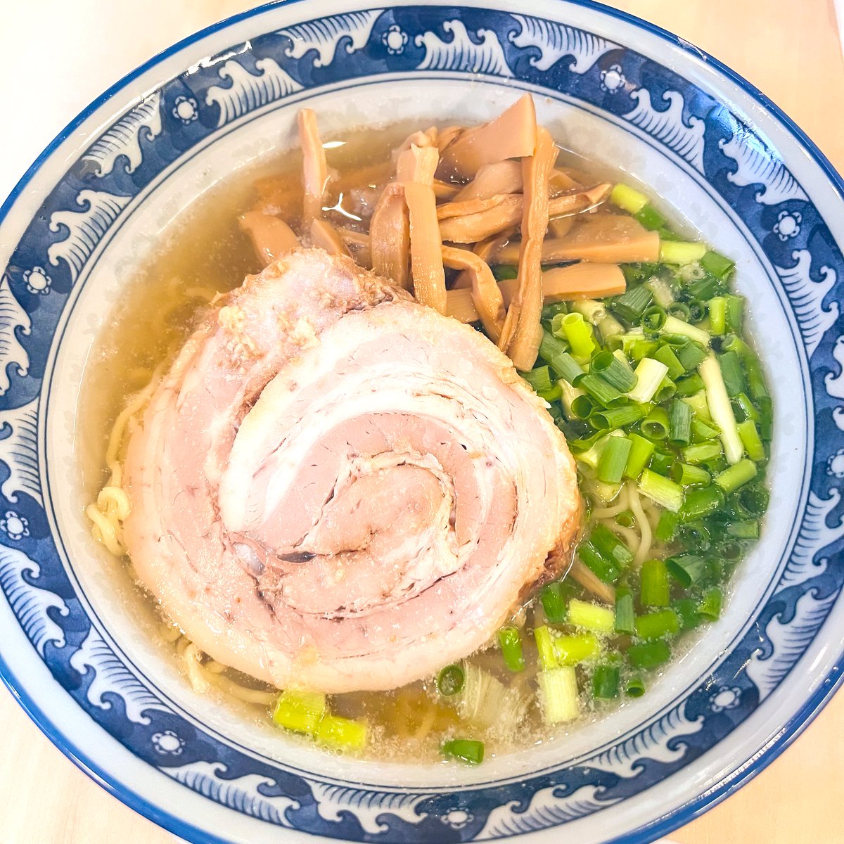 surumeikasuke's tweet image. 久しぶりにラーメン美味しいと思った
塩ラーメンでした🍜🥟
