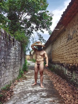 荷尔蒙爆棚，来村头小路偶遇？？