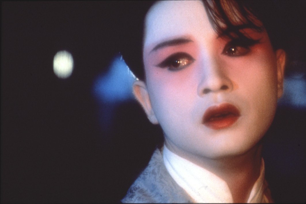 cinelibrekoube's tweet image. **3連休に観たい映画**
『さらば、わが愛/覇王別姫 4K』
京劇の俳優養成所で兄弟のように互いを支え合い、厳しい稽古に耐えてきた2人の少年。やがて成長した2人は京劇界の大スターとなっていくが……。
詳細はこちら▼
ttcg.jp/cinelibre_kobe…