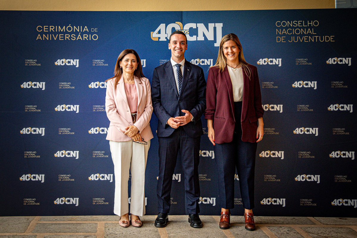 margaridalopes's tweet image. 🎂 O @cnjportugal celebra 40 anos!
Quatro décadas a dar voz à juventude, a influenciar políticas públicas e a afirmar a participação como pilar da democracia.
Vamos continuar a construir, convosco, um país onde ser jovem é sinónimo de oportunidade.
#CNJ40Anos #Juventude