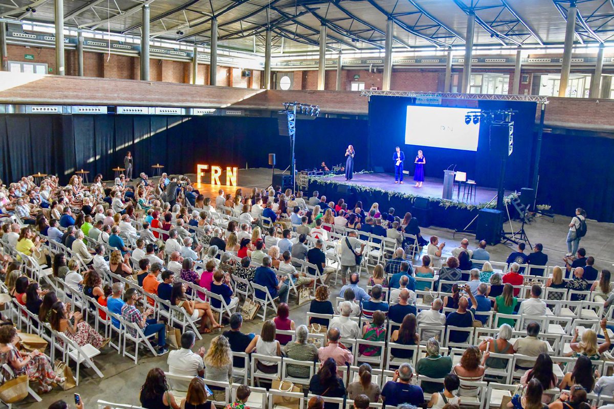 govgirona's tweet image. 🎂La Fundació Ramon Noguera @grupFRN celebra 60 anys treballant per la inclusió, l'equitat social i acompanyant a les persones amb discapacitat intel·lectual i a les seves famílies.
La #consellera @SilviaPaneque i el #delegat, Xavier Guitart, van assistir a l'acte de celebració.