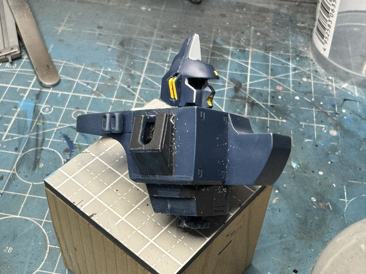 moge691's tweet image. #ブラッカリィタイプ
ディテールを自分で考えたり、
工作も大変なので、
腰の下部を一段掘り下げて、
ジャンクを丸ごと貼り付け予定😅
コレはT-2の余剰部品😁
では、今から仙台翼産会の飲み会に参加してきます😆