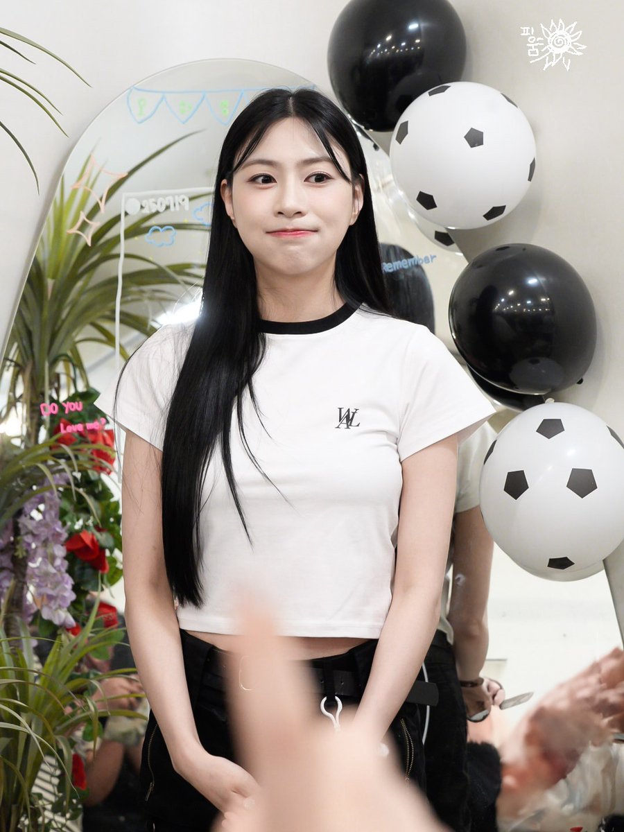 250719 에이핑크 오하영(<a href="/Apinkohy/">오하영</a> )생일카페
𝙃𝘼𝘽𝘽𝘼𝙉𝙂 𝙐𝙉𝙄𝙏𝙀𝘿 프리뷰1

하영아 생일 정말 축하해🥳🥳
오랜만에 가까이서 봤더니
눈이 개안했네😍😍

#오하영 #Hayoung #에이핑크
 #HAPPY_BBANG_DAY
#오하빵_생일축하하빵
 #HAPPY_HAYOUNG_DAY