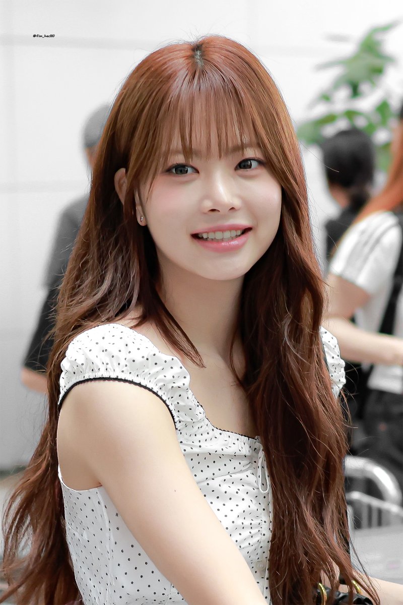 250717

#르세라핌 #LE_SSERAFIM #ウンチェ #홍은채 #HONGEUNCHAE #은채
