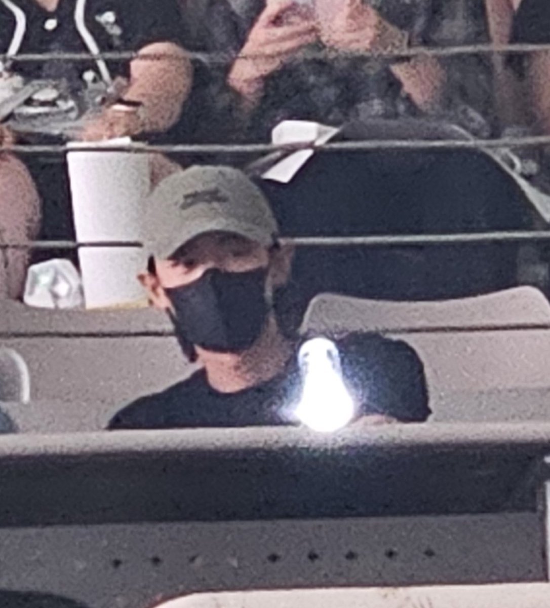 no_loey_no_life's tweet image. Chanyeol at &amp;lt;DO it!&amp;gt; today! 

cr: dyorisuk