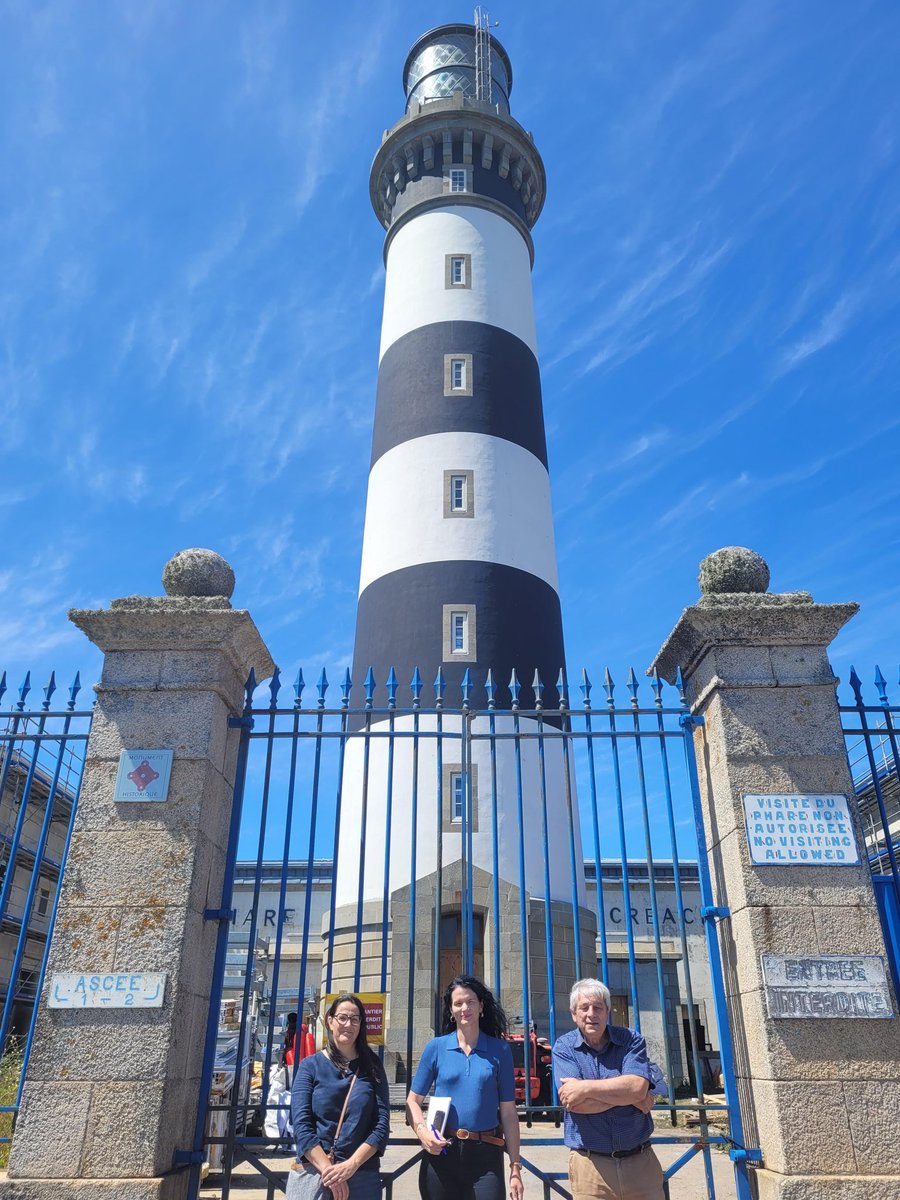 Mel_Thomin's tweet image. 🌊 À #Ouessant pour inventorier le patrimoine maritime de l’île : les phares, les cales, les digues...
⚓️Un patrimoine menacé, par manque de financements, par le changement climatique, aussi par manque de reconnaissance.
👉Une visite pour nourrir mes propositions législatives.