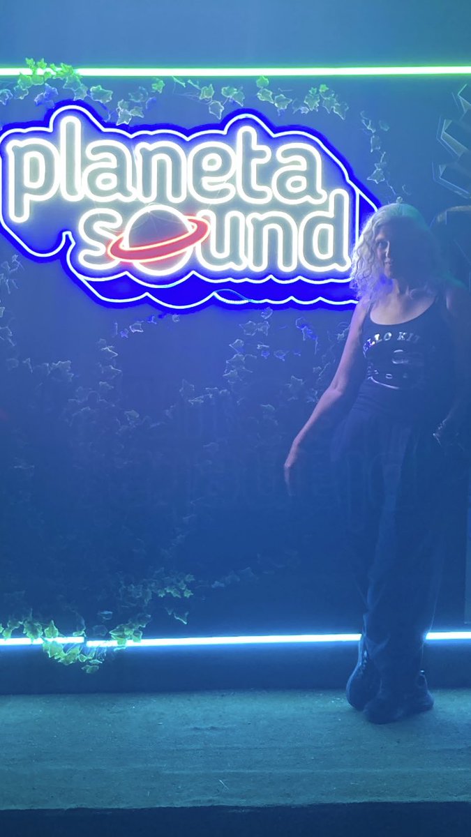 PuriRamirezJ's tweet image. Una noche inolvidable @planeta_sound 😍😍😍😍 Vamos en un rato con los @anbl_lee y los @Neverlandbari !!! #Ponferrada 🌼🌼🌼☀️☀️☀️