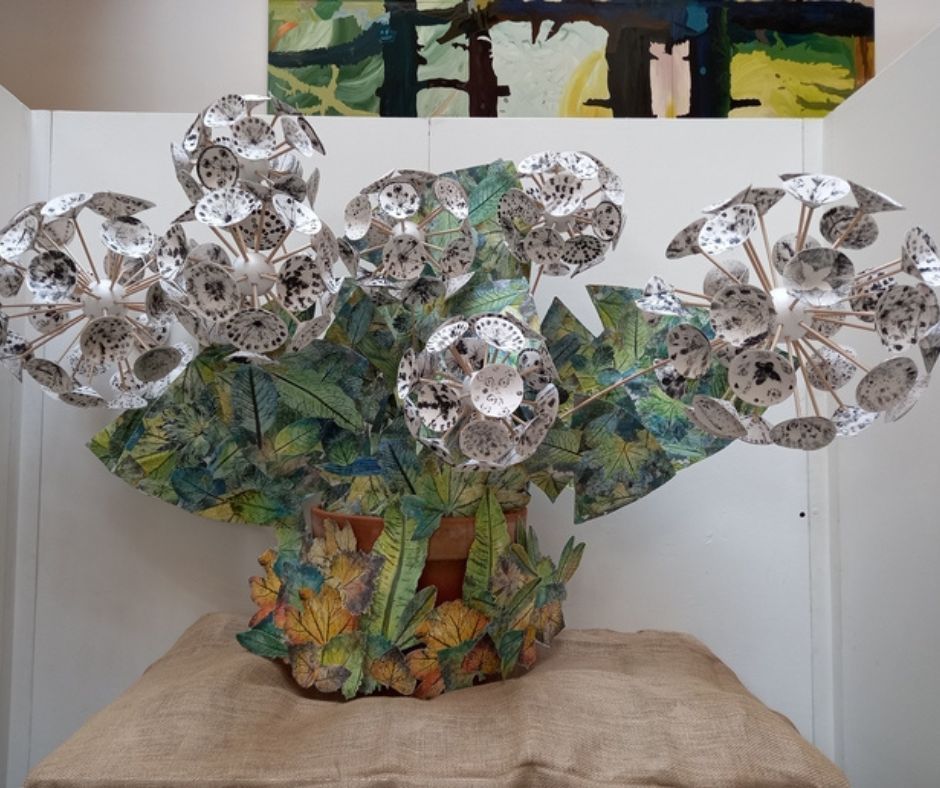 WorcsWT's tweet image. Wildlife has a way of making you smile and appreciate it when you least expect it.
In our latest blog, our senior wilder schools officer Marissa takes a look at an inspiring art and nature project with local schools that celebrates the underappreciated beauty of plants that we…