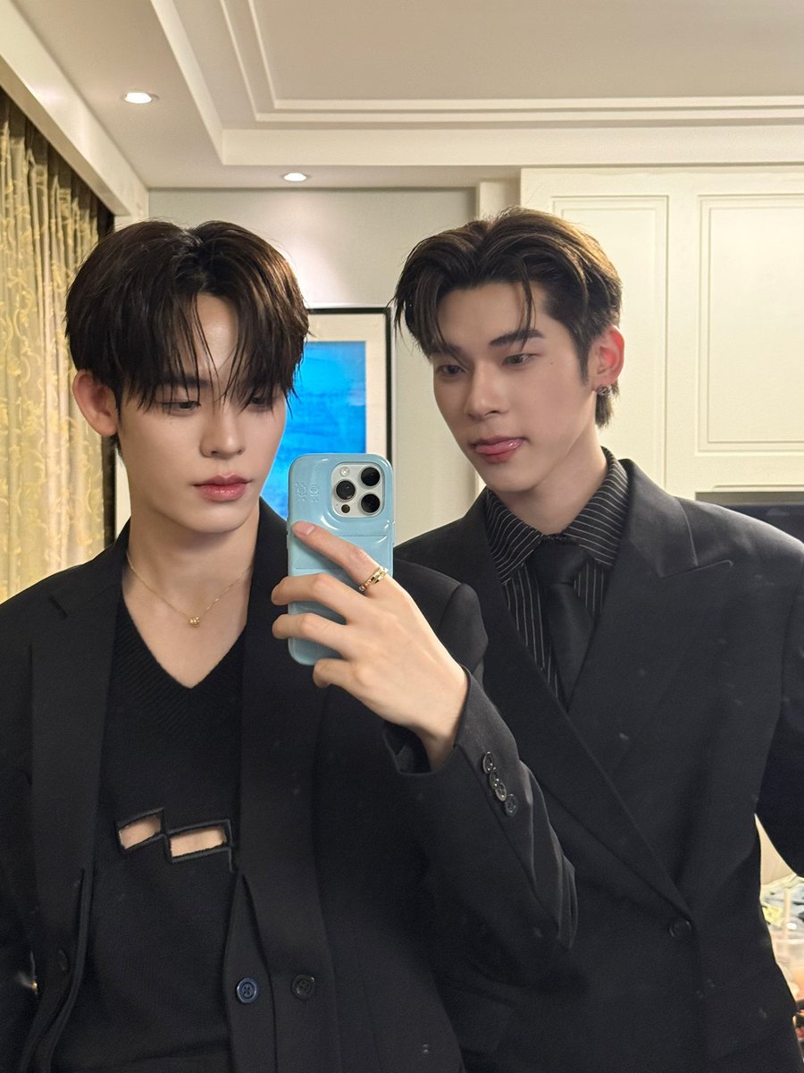 🖤

2TP FANSIGN IN SHANGHAI
#TeeTeePorFansigninShanghai